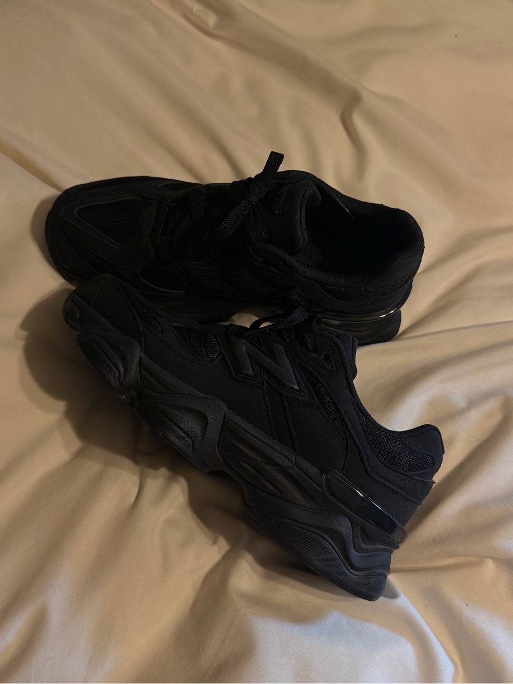 New Balance Black Women's Chunky Athletic Sneakers